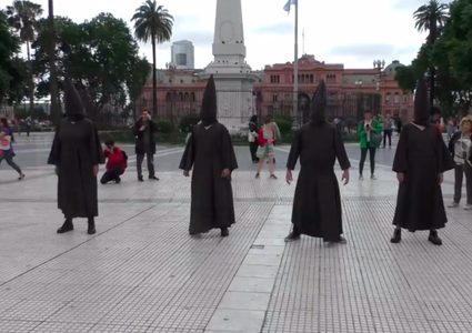 بوينس آيرس الأرجنتينية تتحول إلى مدينة "زومبي"!