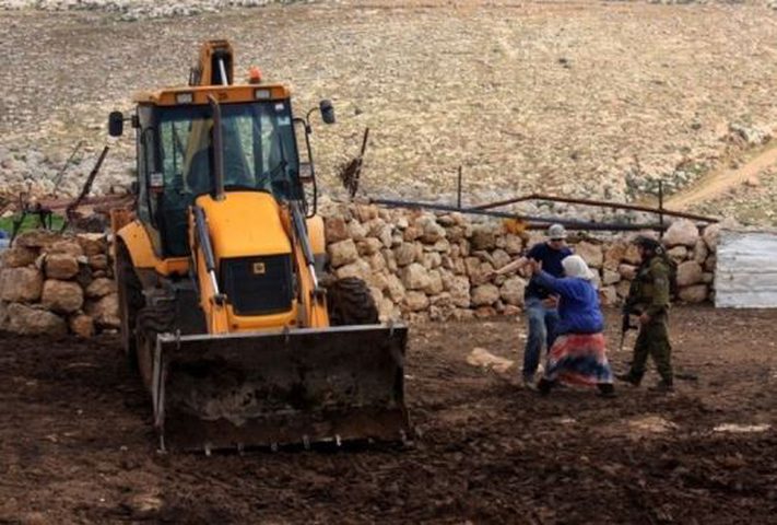 الاحتلال يستولي على جرار زراعي في الأغوار الشمالية