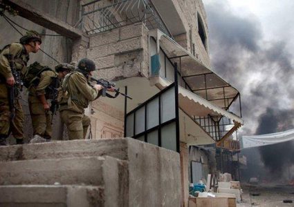 الاحتلال يسرق مبالغ كبيرة من منزل أحد المواطنين