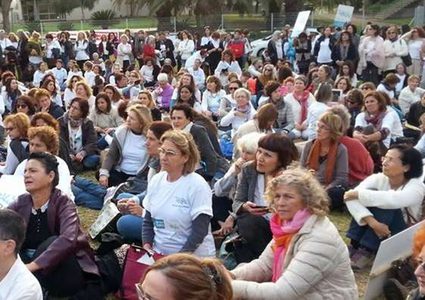 آلاف (الإسرائيليات) يتظاهرن ضد العنف الأسري