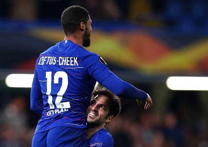 خماسية لوفتوس تشيك تبقي على حياته مع البلوز