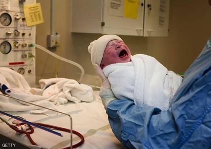 ولادة طفل من رحم متبرعة ميتة بعد عملية رزع ناجحة