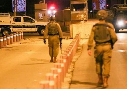 قوات الاحتلال تطلق النار على مركبة شرق رام الله
