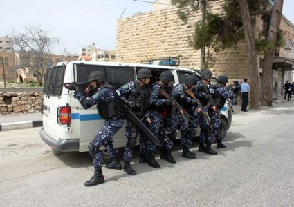 القبض على تجار مخدرات استغلوا الاحوال الجوية