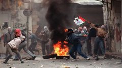 31 عاماً على انتفاضة الحجارة الأولى