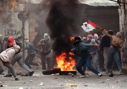 31 عاماً على انتفاضة الحجارة الأولى