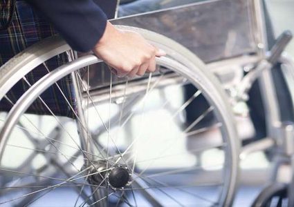 رغم الإعاقة.. صور أسعد زوجين في العالم!