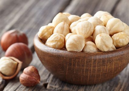 هل يحمي "البندق" من مرض الزهايمر ؟