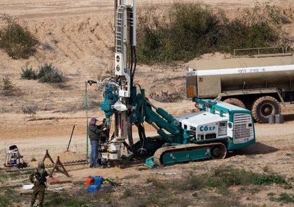 قوات الاحتلال تطلق النار على ثلاثة أشخاص في الشمال