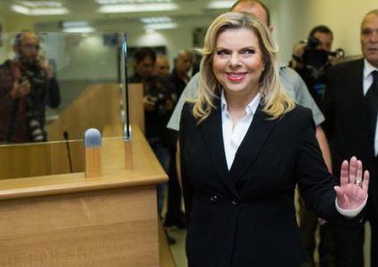 محامي"سارة نتنياهو" يتهم "هيفيتز" بالكذب والتزويز!