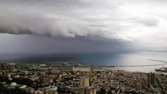 أمطار  كانون الأول فاجأت الفلسطينيين بغزارتها