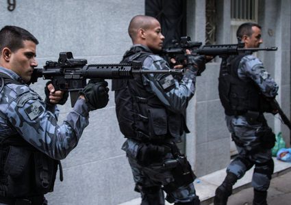 الشرطة تخلص رهينة بتصفية مختطفها