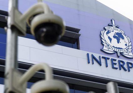 الرئيس: أكثر من 100 شخص تم تقديم أسمائهم للانتربول