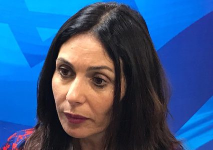 "ريغيف" تطالب بإلغاء قرار تعيين "زعاترة"