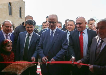 الحمد الله يفتتح بنك الجينات الفلسطيني والمعشبة الوطنية ومختبر الصحة النباتية المركزي ومشتل الشهداء الحرجي