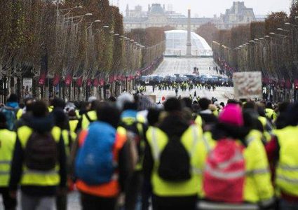 الحكومة الفرنسية تعتقل 4 آلاف شخص في الاحتجاجات