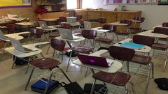 أستاذ يقتل طالبا بعصا خشبية