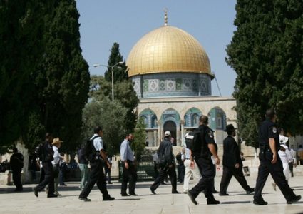 شرطة الاحتلال تقتحم مسجد قبة الصخرة