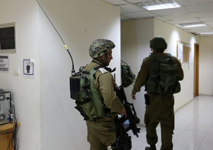 التعاون الإسلامي تدين اقتحام قوات الاحتلال مقر وفا