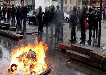 11مليار دولار تكلفة استرضاء السترات الصفراء بفرنسا