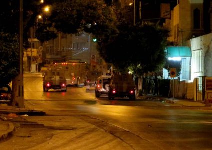 مستوطنون يهاجمون مركبات المواطنين على طريق نابلس جنين