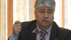 مجدلاني يؤكد أهمية التضامن العالمي مع قضية شعبنا