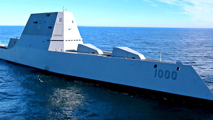 أمريكا تختبر مدمرة شبحية جديدة من نوع "Zumwalt"