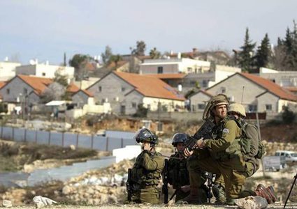 الاحتلال يزعم تعرض أحد جنوده لعملية طعن في مستوطنة "بيت ايل"