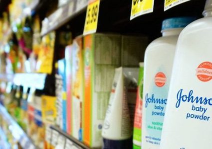 "جونسون آند جونسون" تعلم بوجود مواد مسرطنة في منتجاتها!