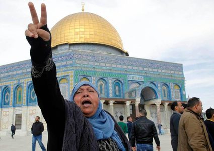 استشهاد مسنة في الأقصى بعد عرقلة الاحتلال اسعافها