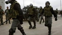 قوات القمع تقتحم قسم 2 في سجن ريمون