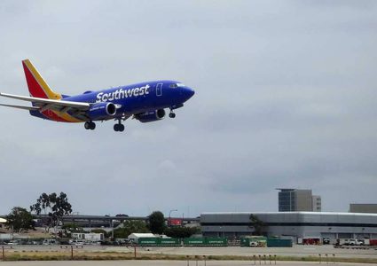 "قلب بشري" يجبر طائرة أميركية على العودة