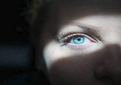 بؤبؤ العين لرصد إجهاد العمل المرهق