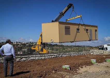 مندبلت يعلن طلب  شرعنة 2000 منزل استيطاني بالضفة