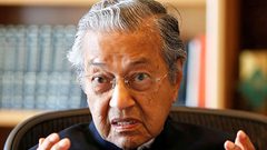 مهاتير محمد: لا تملك أية دولة الاعتراف بالقدس عاصمة للاحتلال