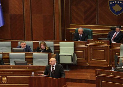 كوسوفو تشكل وفدا لعقد محادثات مع صربيا