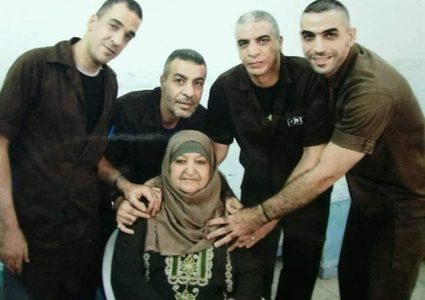 مواقف عز على درب النصر