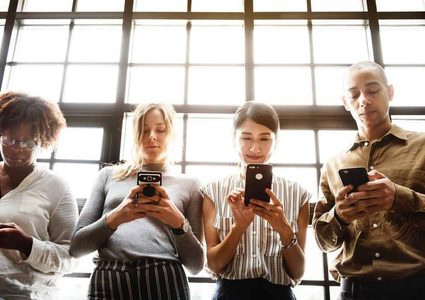 شركة تدفع 100 ألف دولار لمن ينجح في "تحدي الهاتف"