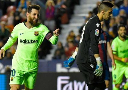 ميسي يكتسح ليفانتي.. ويصبح "كبير الهدافين"