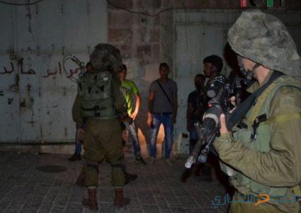 القناة السابعة العبرية: اعتقال 24 فلسطينيا في الضفة