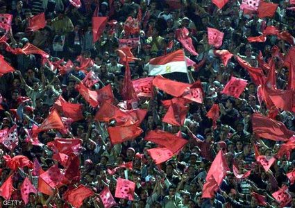 بحضور لاسارتي.. الأهلي يواصل التقدم نحو المربع الذهبي