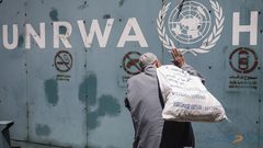 بريطانيا تقدم مساعدات غذائية عاجلة "للأونروا" في غزة