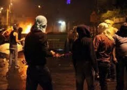 "مستعربون" يختطفون 8 مواطنين ويستولون على 3 مركبات