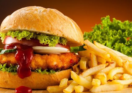 تحذير.. تناول هذه الأطعمة "تقتلك تدريجيا"