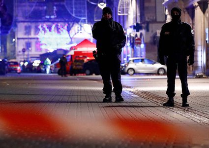 اعتقال شخصين للاشتباه بضلوعهما في هجوم ستراسبورغ