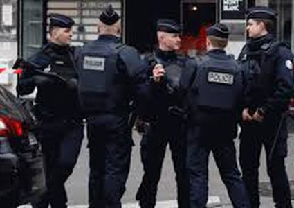 (السترات الزرقاء).. احتجاجات جديدة للشرطة الفرنسية