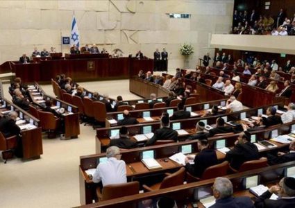 الكنيست يصادق مبدئيا على قانون طرد عائلات منفذي العمليات