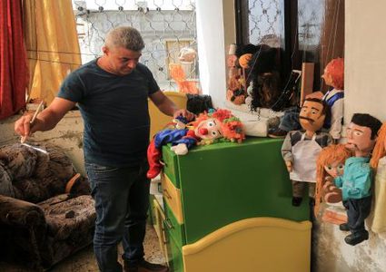 "مهدي" يبتكر فنًّا جديدًا في قطاع غزة