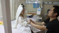 "حفل زفاف" لأب على ابنته يفطر القلوب