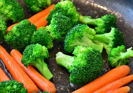 الخضراوات النيئة تهدد صحتك